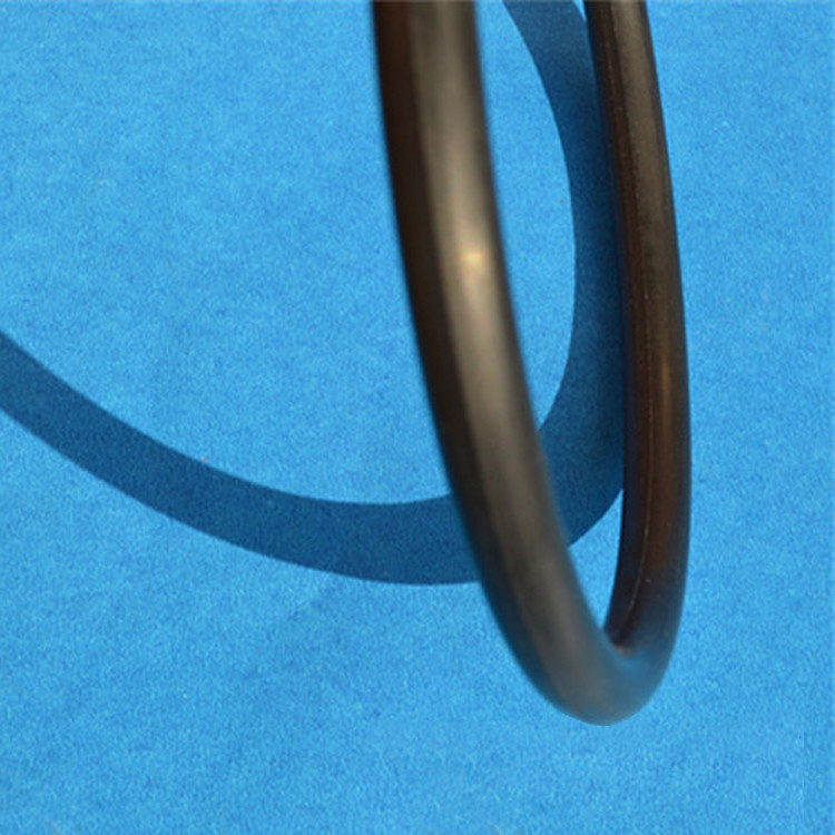 使用不當(dāng)會導(dǎo)致密封圈變形。